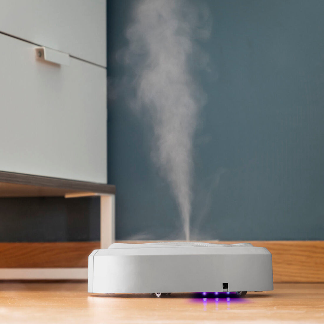 4-in-1 Wisch-Roboter, wiederaufladbar, mit UV-Desinfektion, Luftbefeuchter- und Lufterfrischer-Funktion Klinbot InnovaGoods