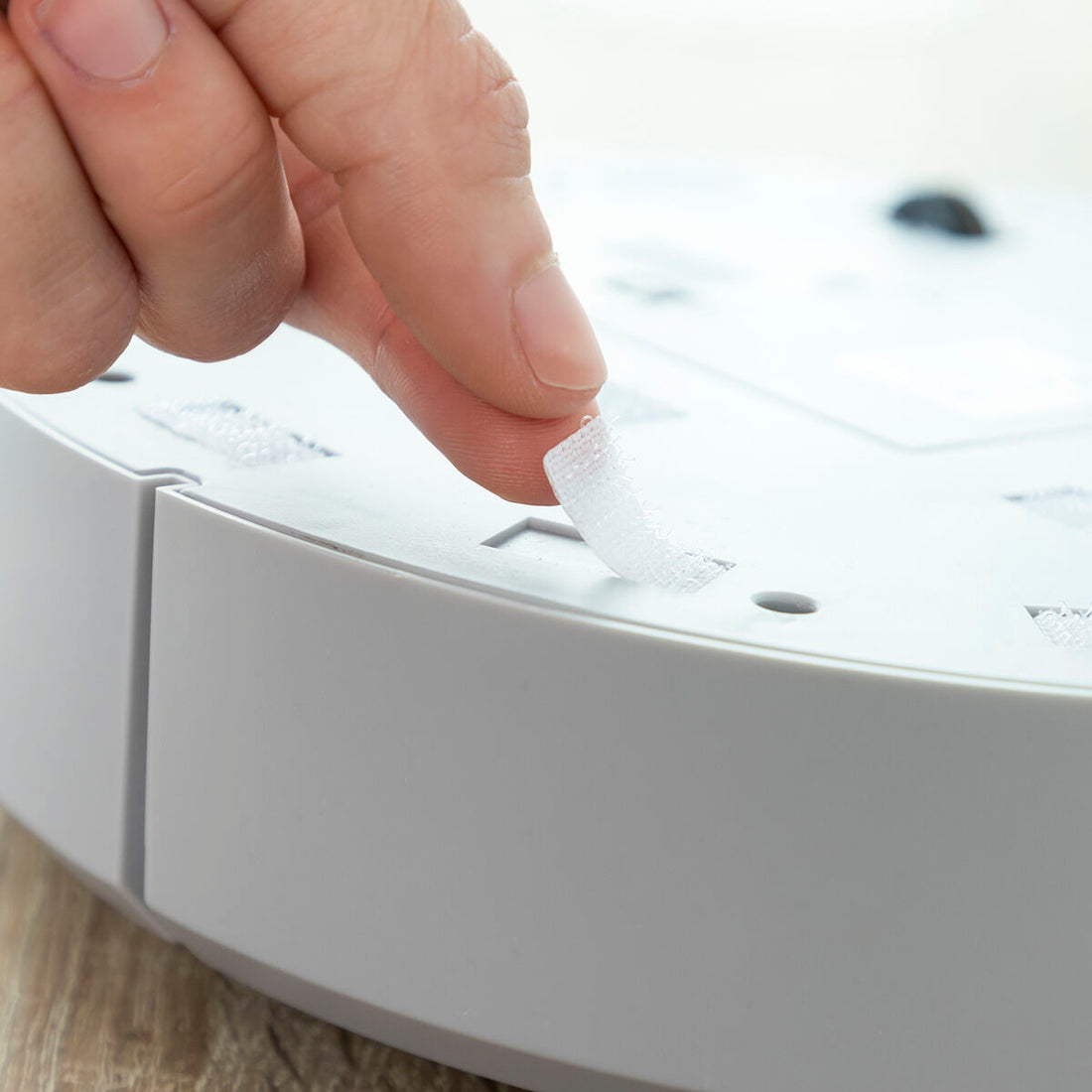 4-in-1 Wisch-Roboter, wiederaufladbar, mit UV-Desinfektion, Luftbefeuchter- und Lufterfrischer-Funktion Klinbot InnovaGoods